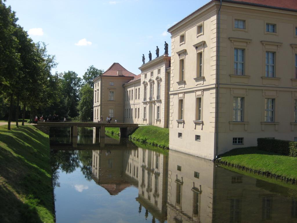 Schloss-Und Seeblick Apartment Rheinsberg Esterno foto